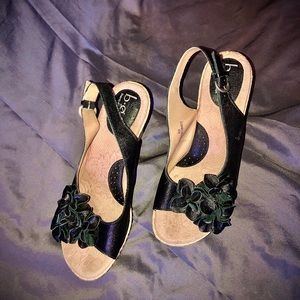 b.o.c Black Floral Wedges